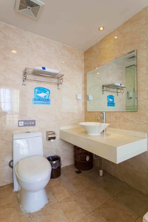 7Days Inn Wuhan Wuchang Train Station Shuoyi Road Subway Station Branch Room photo